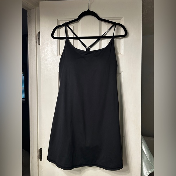 Glowmode Hidden pocket solid active dress Bundle of Three - Picture 3 of 13